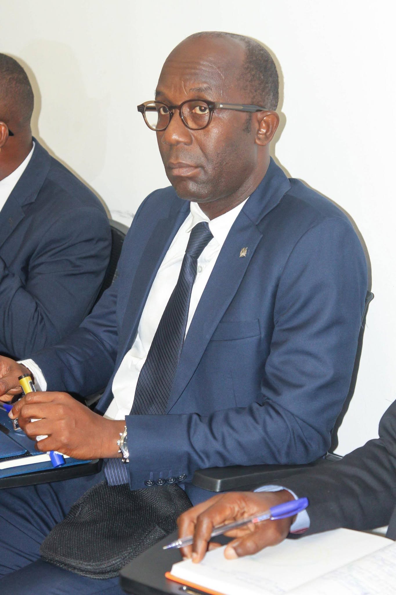 REVUE DE SUIVI DES DEPENSES D'INVESTISSEMENT DU MEFB