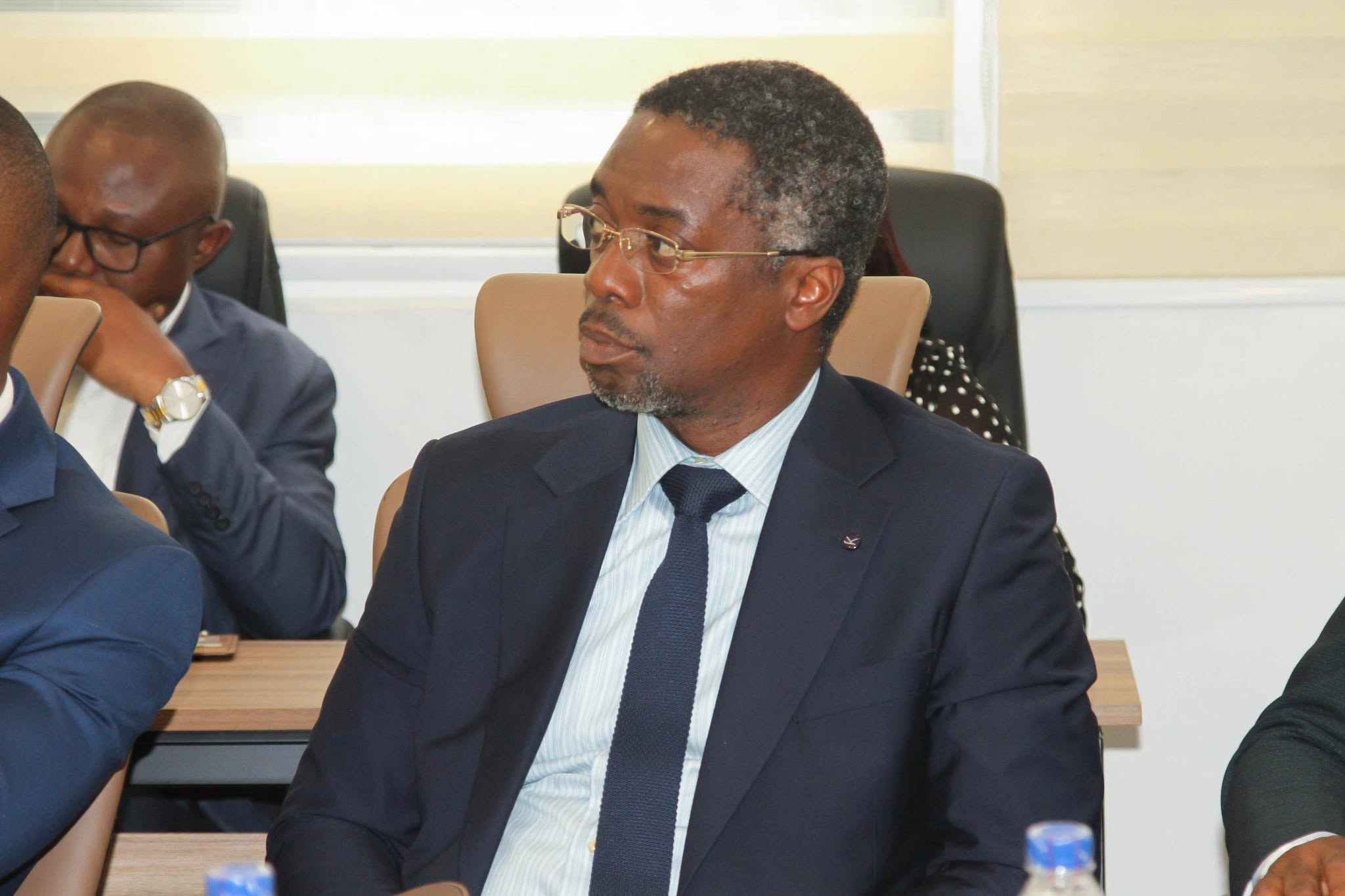 REVUE DE SUIVI DES DEPENSES D'INVESTISSEMENT DU MEFB
