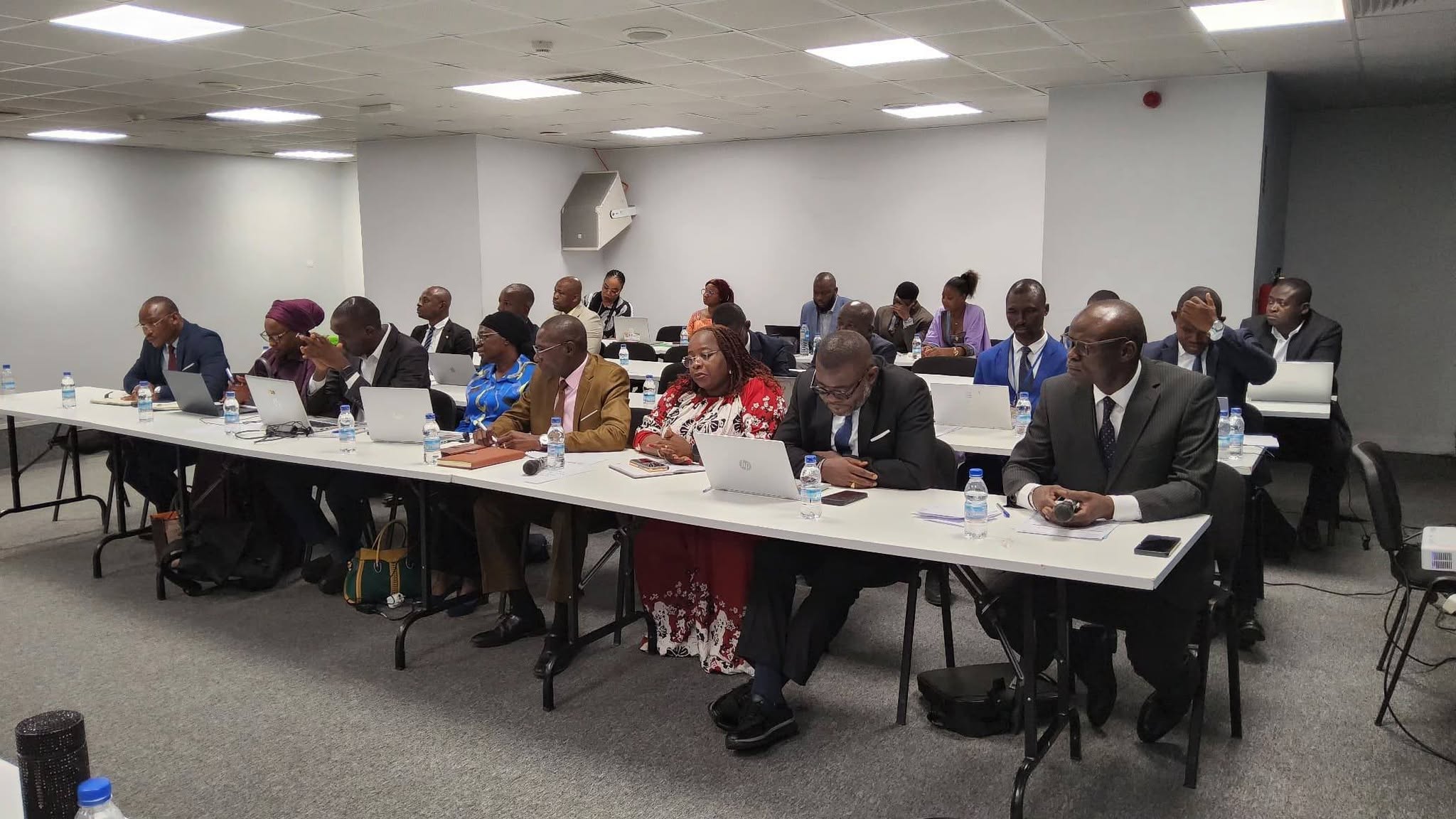 LA DAF ORGANISE L’ATELIER DE VALIDATION DU RASP ET DU TABLEAU DE BORD DU 2E SEMESTRE 2025 DU MINISTÈRE DES FINANCES ET DU BUDGET.