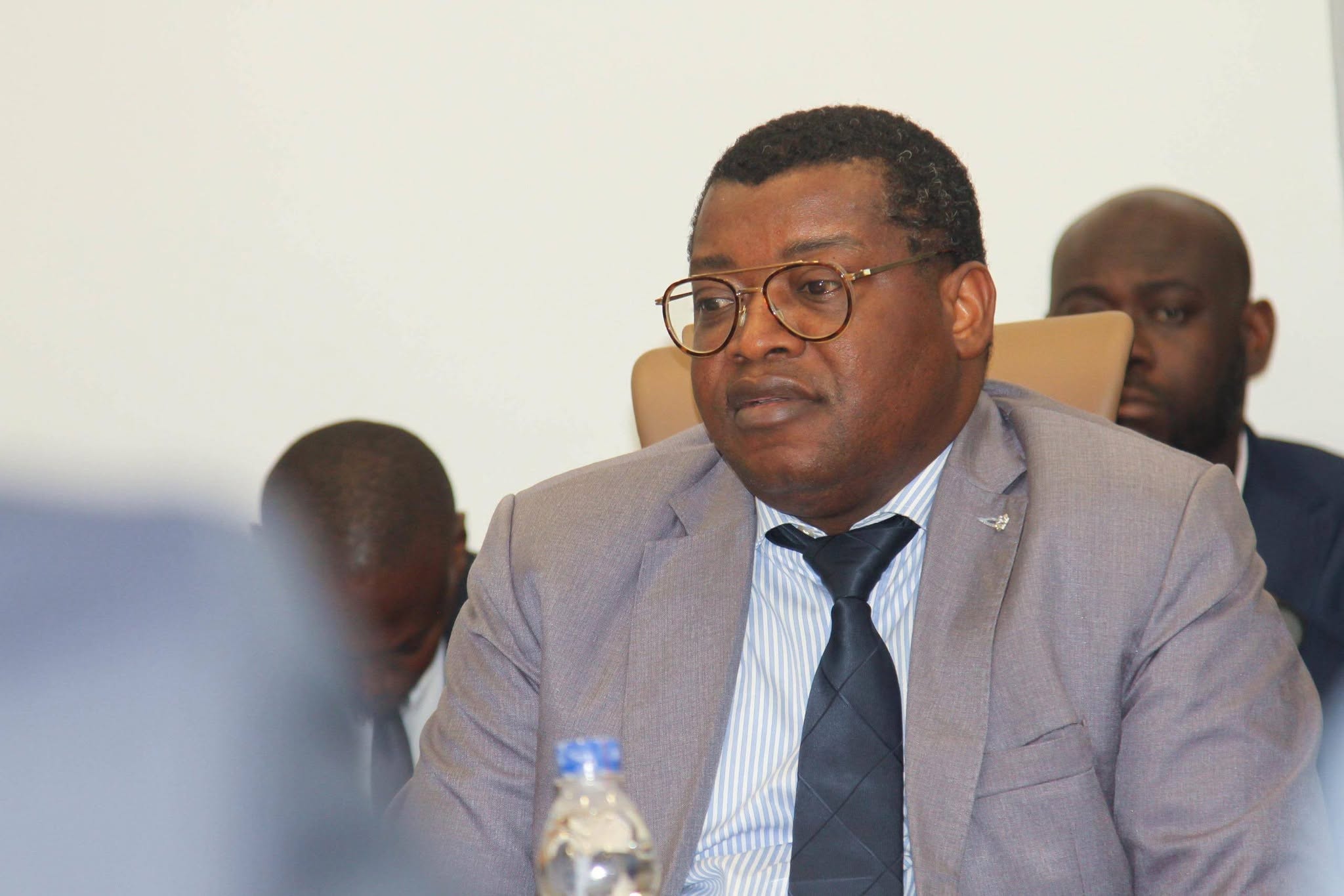 REVUE DE SUIVI DES DEPENSES D'INVESTISSEMENT DU MEFB